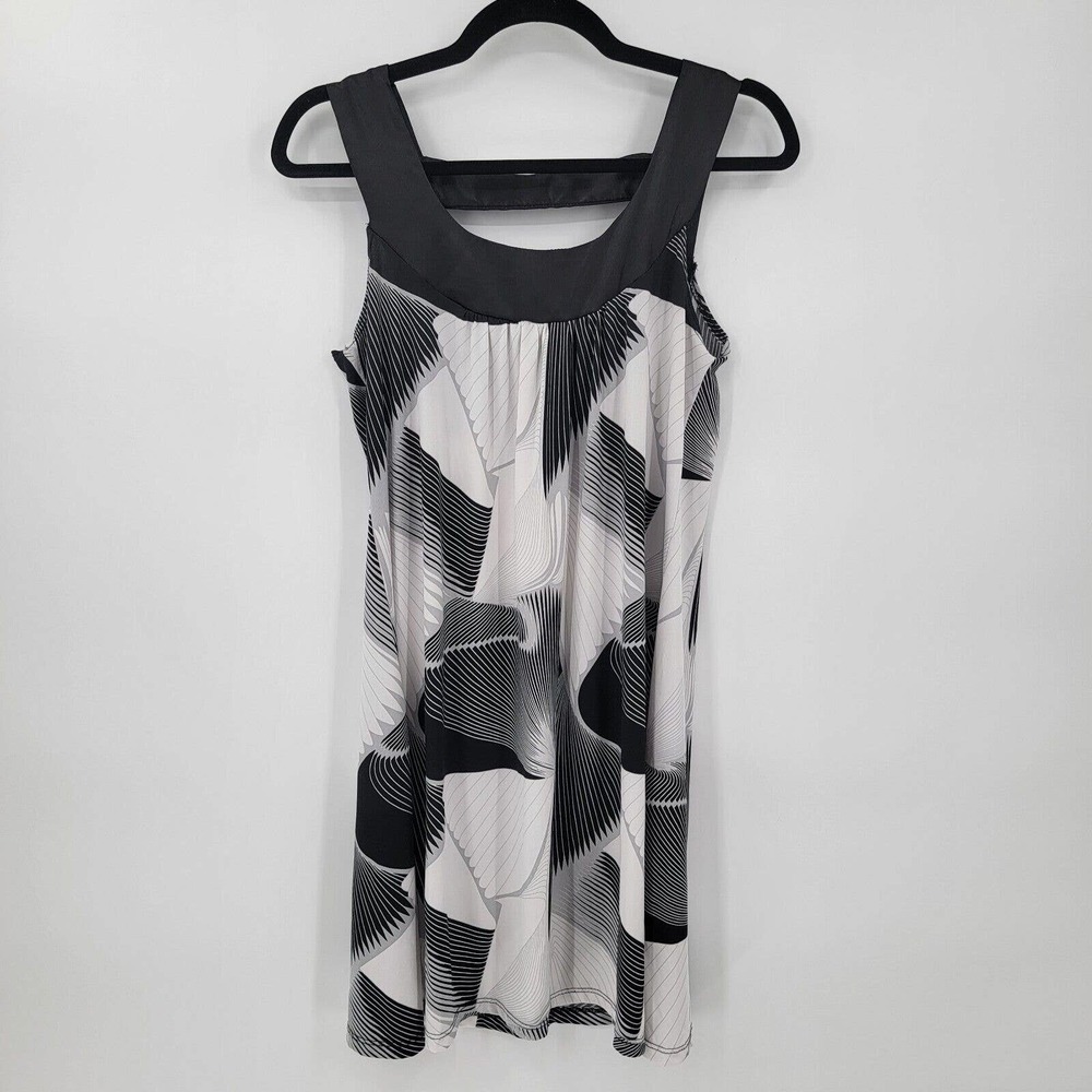 Vanity Women's Medium Geometric Shift Tent Dress Black White Sleeveless